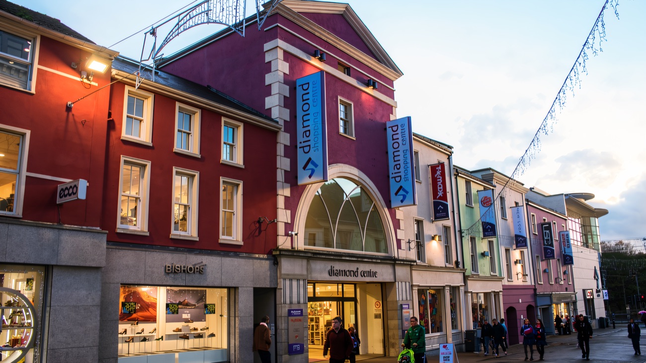 The Bridge Street entrance with the TK Maxx and USC shopfronts