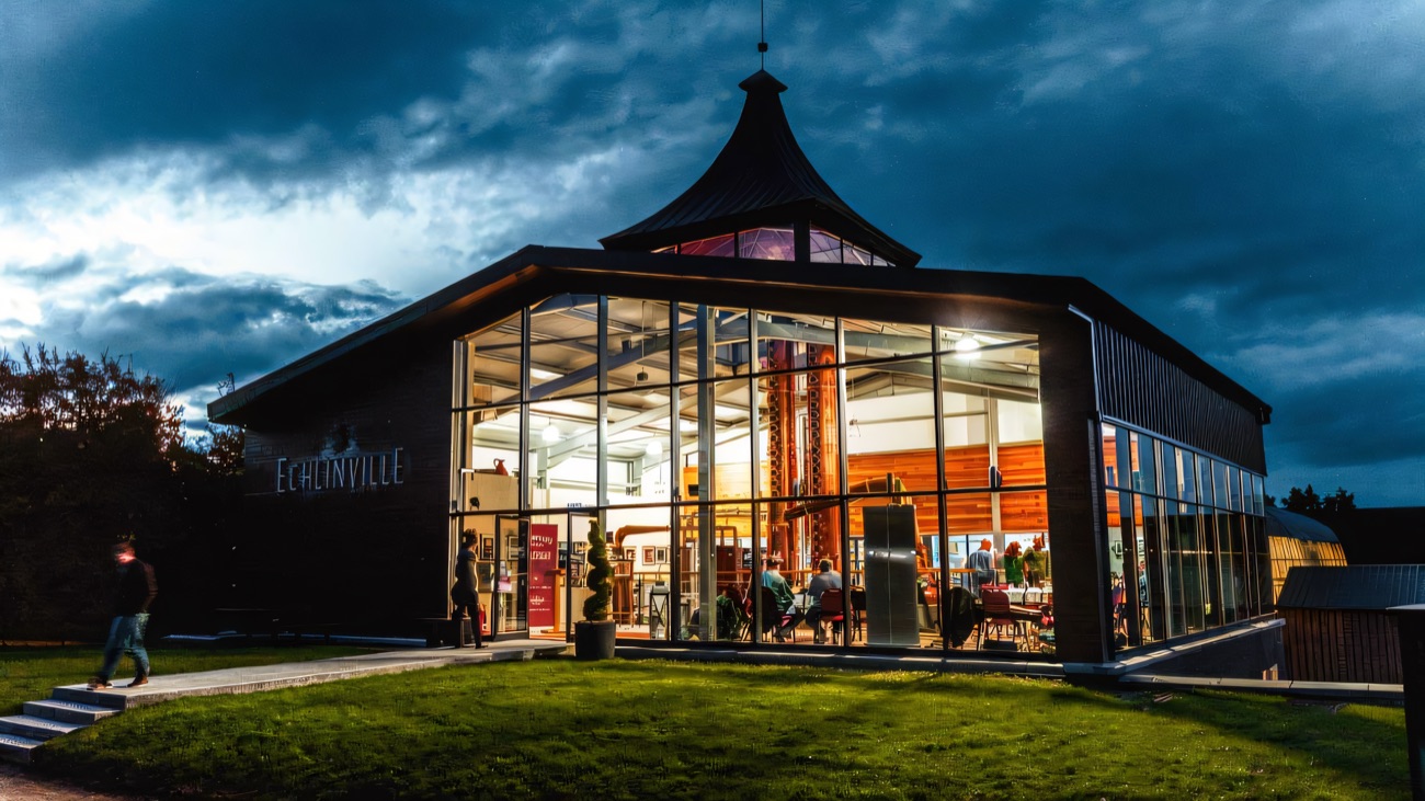 The Echlinville Distillery at dusk