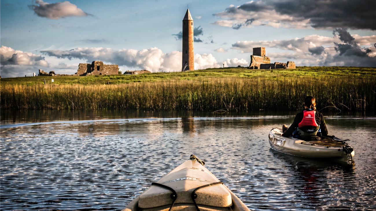 Paddling toward the round tower and ruins on Devenish Island.