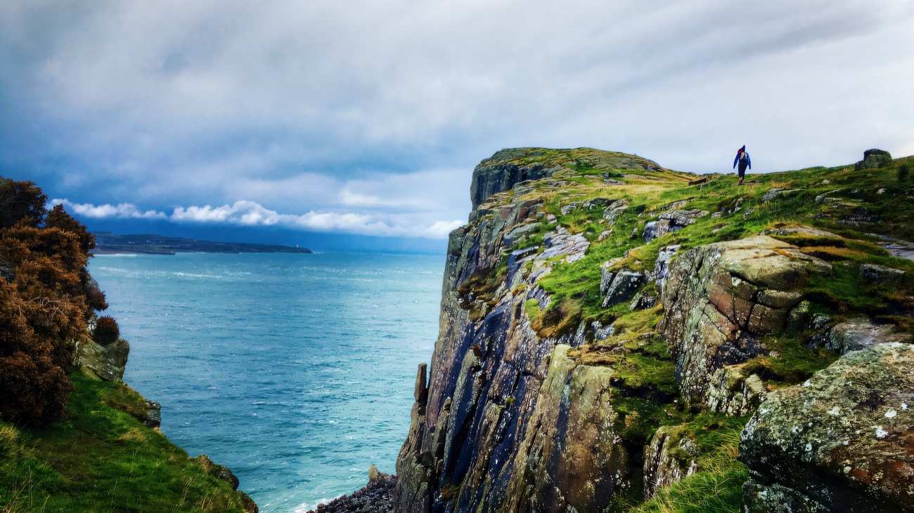 Walking the cliff top above the sea