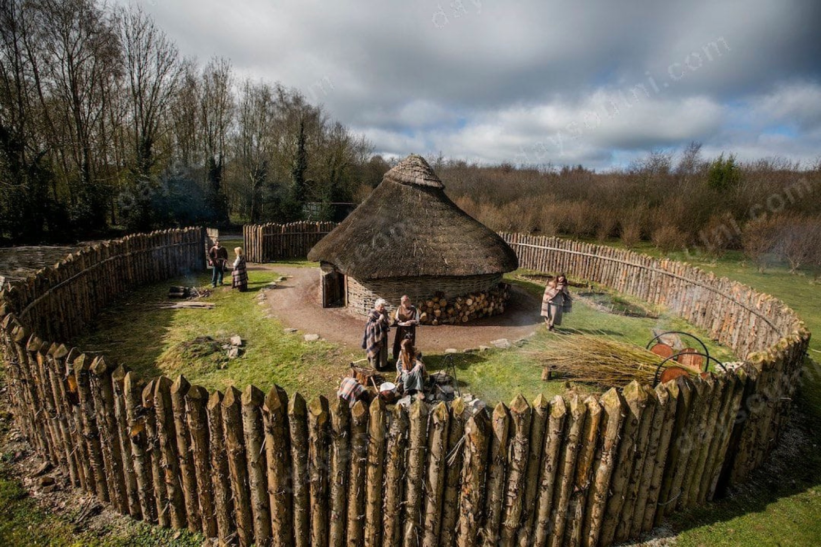 Navan Centre & Fort