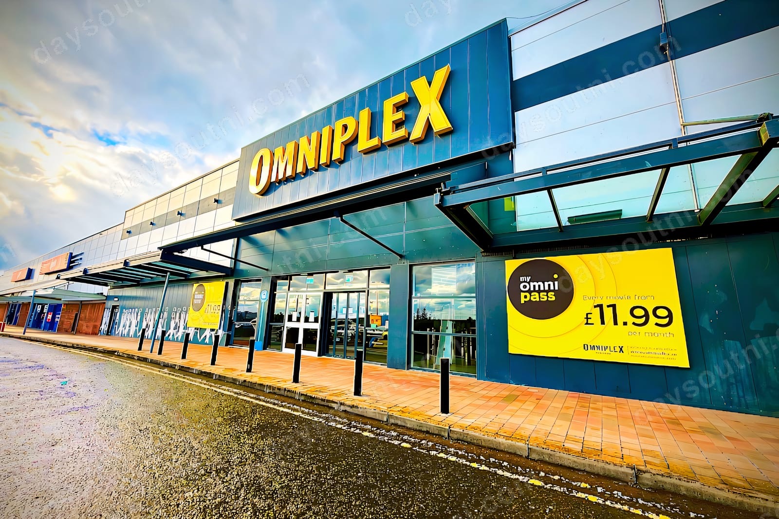 Omniplex Cinema & Bowling Junction One