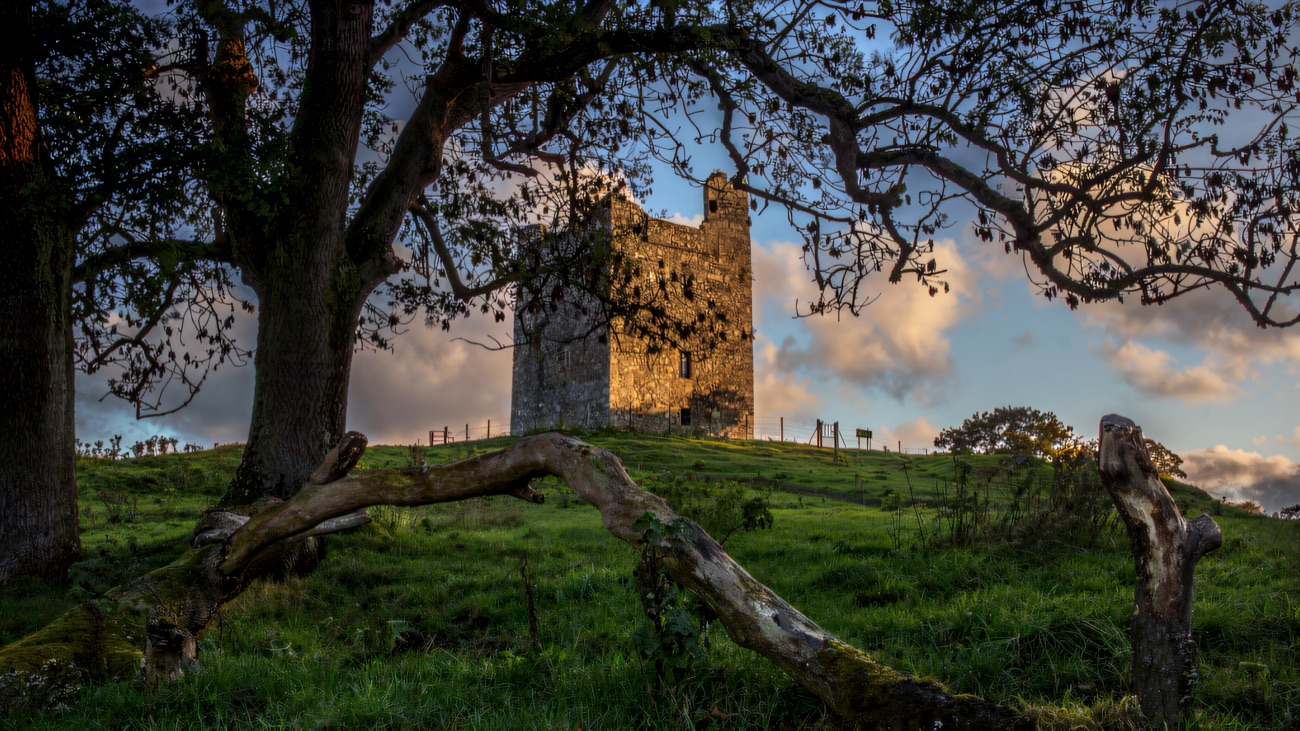 Audley's Castle at dusk, a Winterfell filming spot