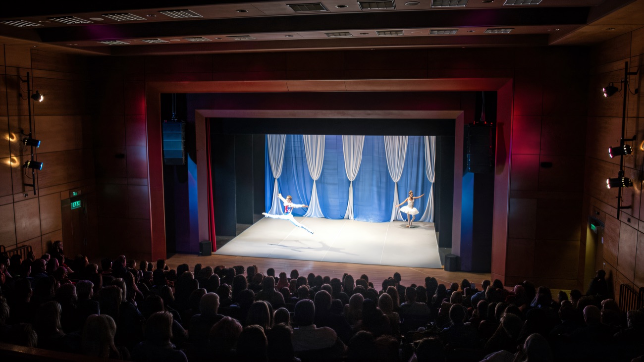 A ballet lighting up the main stage